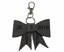 Afbeelding in Gallery-weergave laden, Keychain - Bow