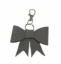 Afbeelding in Gallery-weergave laden, Keychain - Bow
